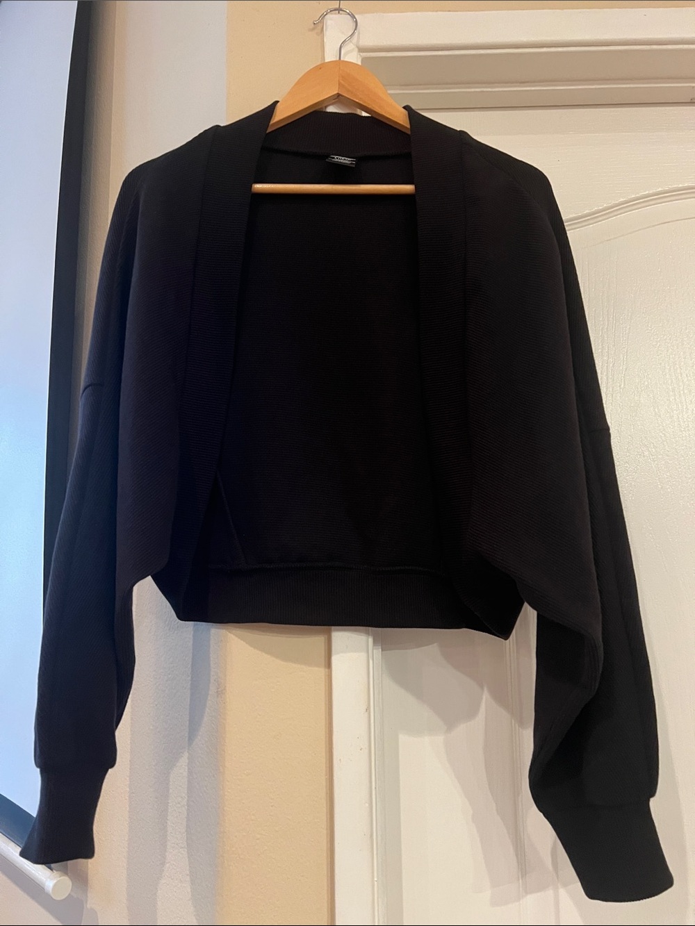 Avia Black Open-Front Cropped Sweater Shrug XL